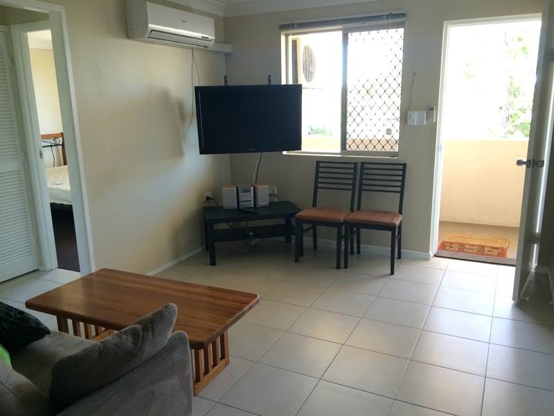 4/3 BUTLER, New Auckland QLD 4680