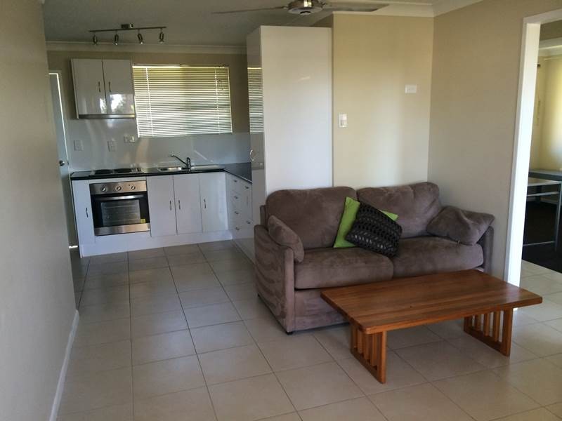 4/3 BUTLER, New Auckland QLD 4680