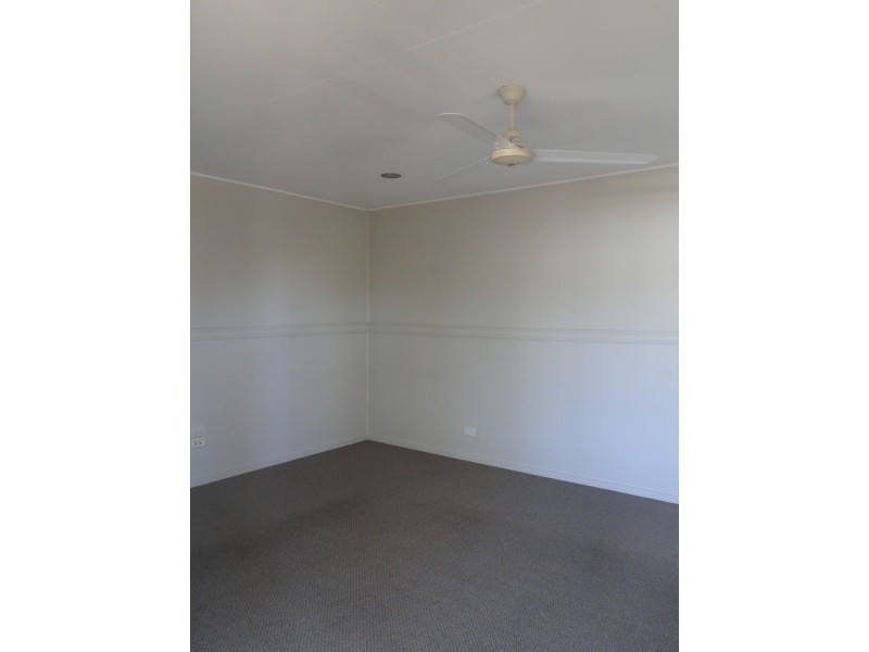 4 O’MALLEY STREET, West Gladstone QLD 4680