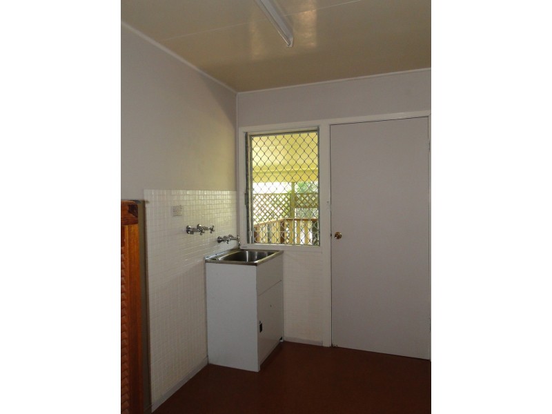 4 O’MALLEY STREET, West Gladstone QLD 4680