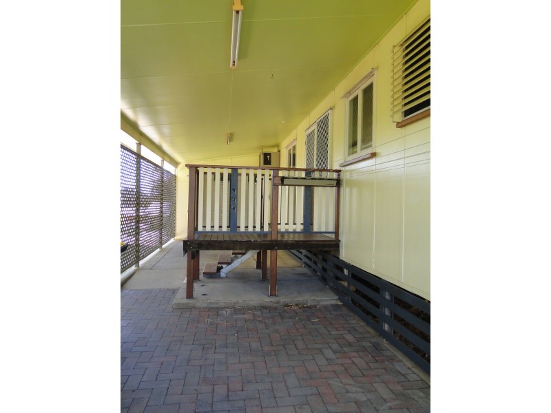 4 O’MALLEY STREET, West Gladstone QLD 4680