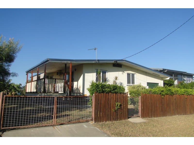 4 O’MALLEY STREET, West Gladstone QLD 4680