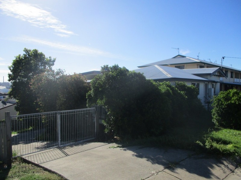 1/13 ROLLO STREET, Gladstone QLD 4680