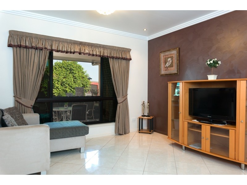 27 Dolphin Terrace, South Gladstone QLD 4680