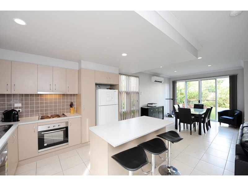 3 / 12-14 Fowler Street, West Gladstone QLD 4680