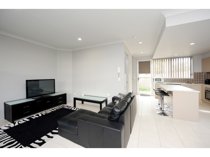3 / 12-14 Fowler Street, West Gladstone QLD 4680