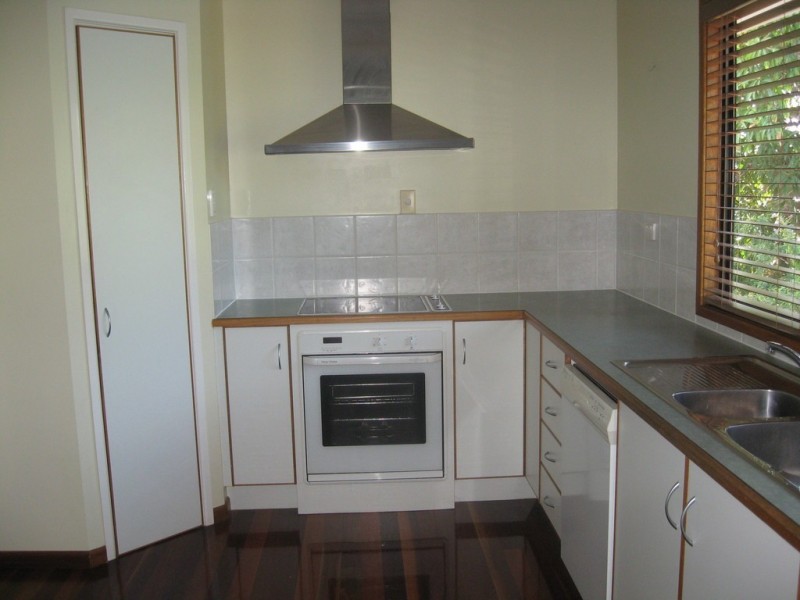 50 ADELAIDE STREET, South Gladstone QLD 4680