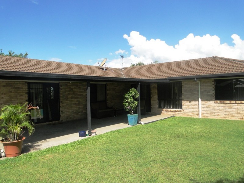 17 STITT CL, Glen Eden QLD 4680