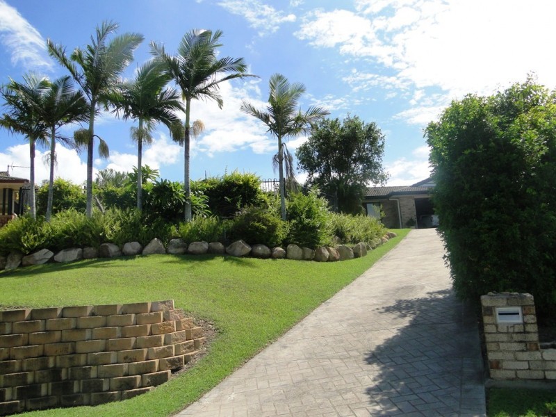17 STITT CL, Glen Eden QLD 4680