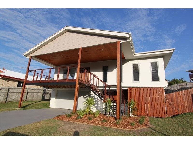 13 Lighthouse Drive, Boyne Island QLD 4680