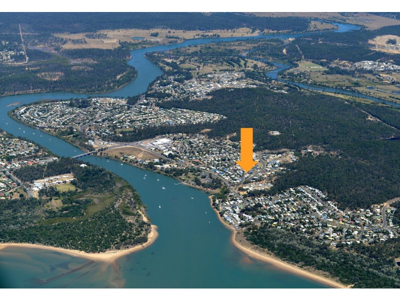 13 Lighthouse Drive, Boyne Island QLD 4680