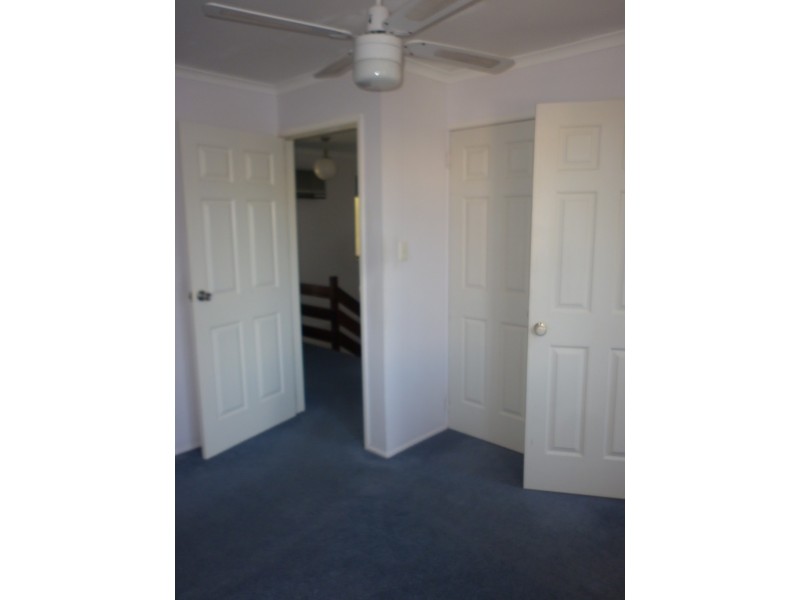 8/15 ROBERTS STREET, South Gladstone QLD 4680