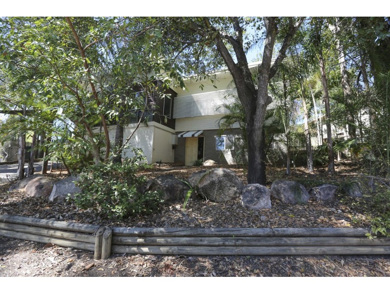 2 Gatcombe Lane, West Gladstone QLD 4680