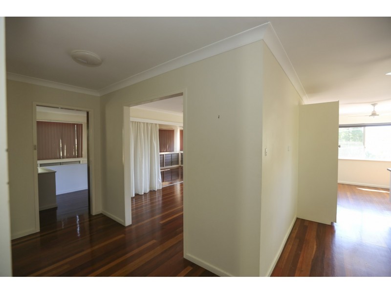 2 Gatcombe Lane, West Gladstone QLD 4680