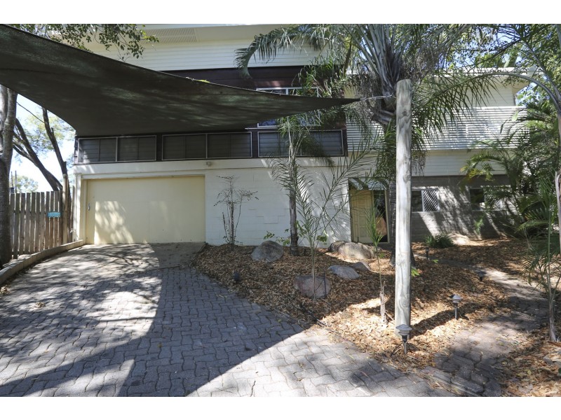 2 Gatcombe Lane, West Gladstone QLD 4680