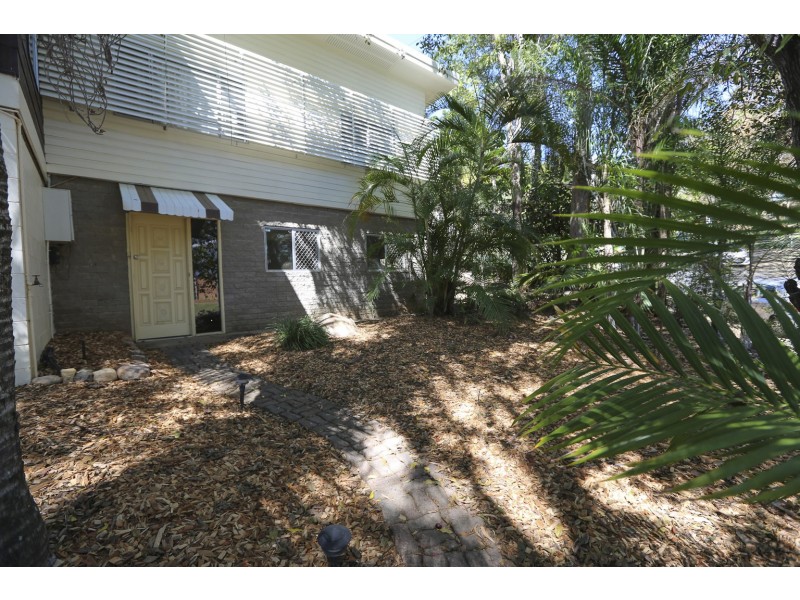 2 Gatcombe Lane, West Gladstone QLD 4680