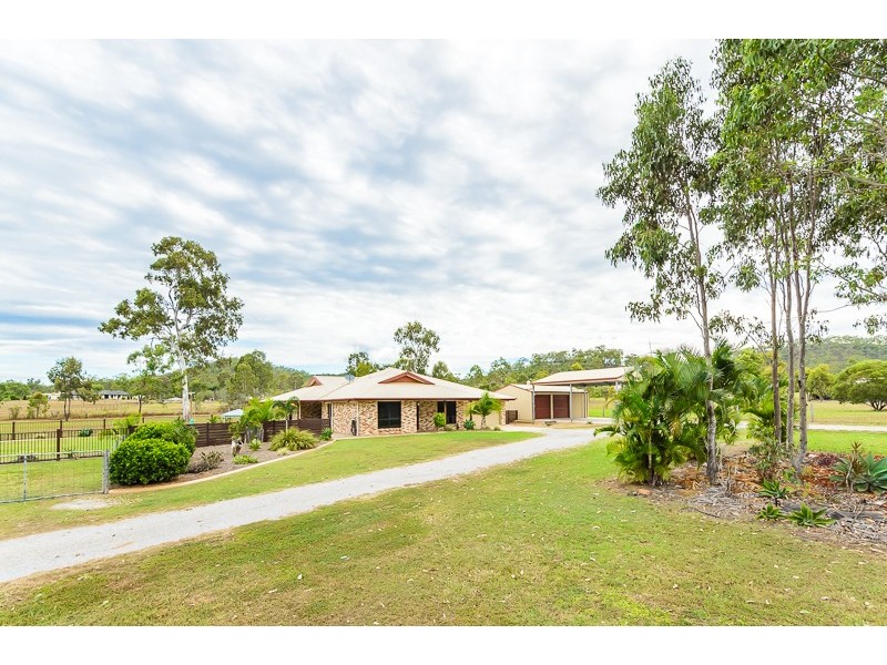 13 Libby Close, Burua QLD 4680