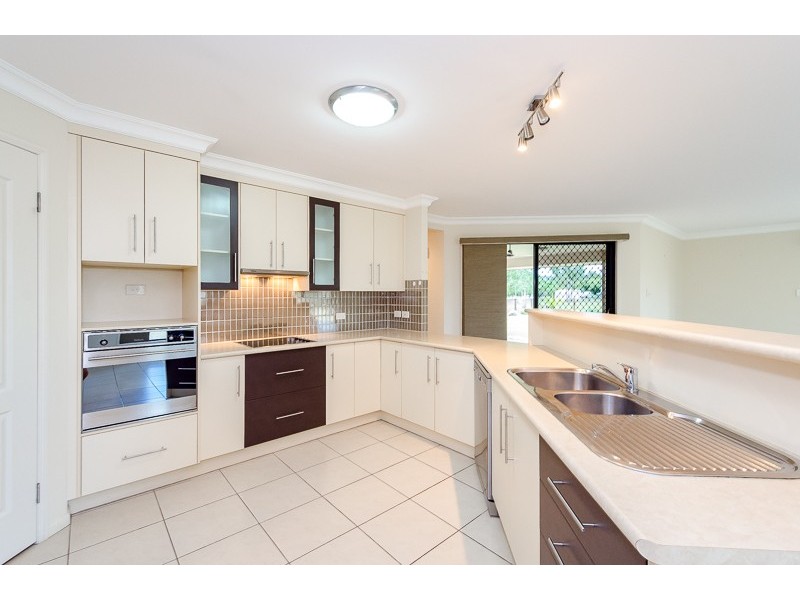 13 Libby Close, Burua QLD 4680