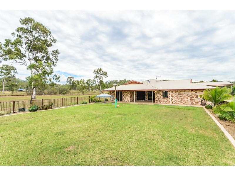 13 Libby Close, Burua QLD 4680