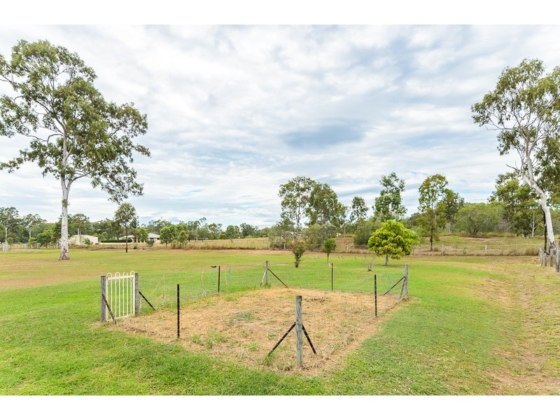 13 Libby Close, Burua QLD 4680