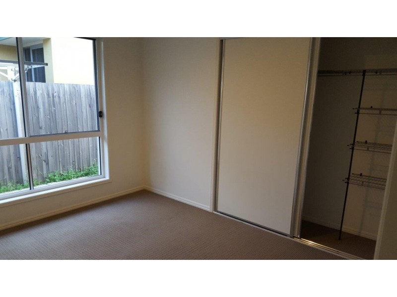 12 OAKDALE PLACE, Kirkwood QLD 4680