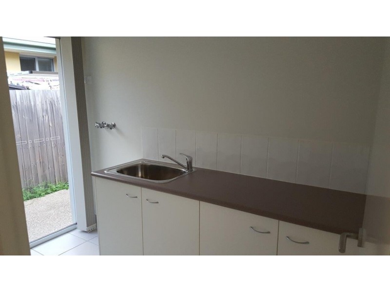 12 OAKDALE PLACE, Kirkwood QLD 4680