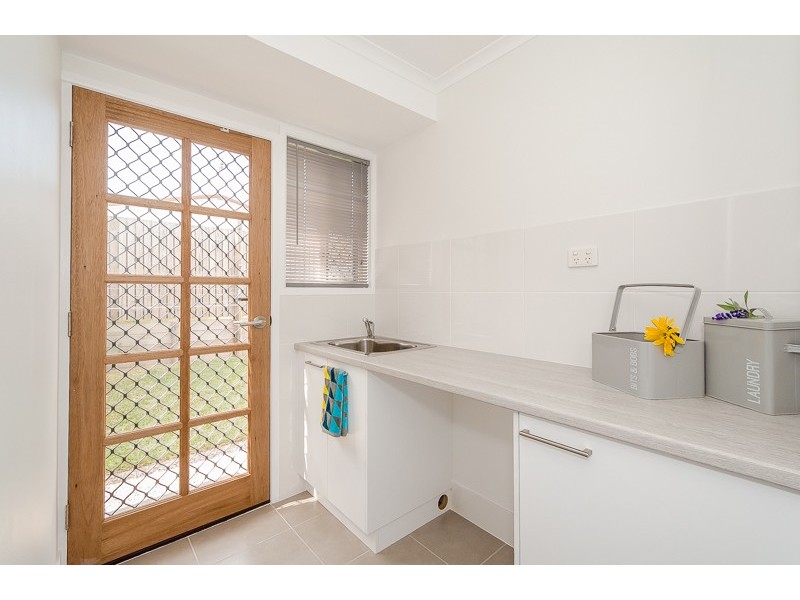 3 Weatherly Court, Clinton QLD 4680