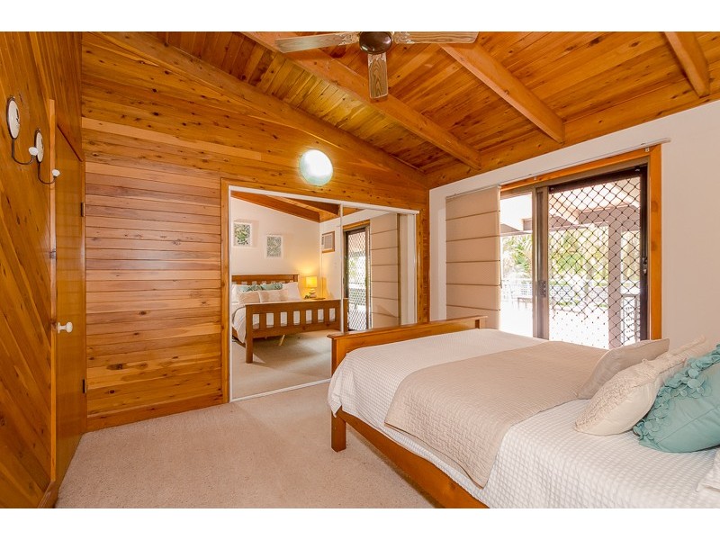 13 FAIRWAY AVENUE, Clinton QLD 4680