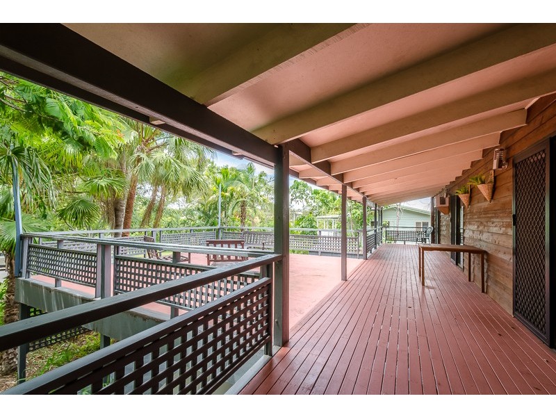 13 FAIRWAY AVENUE, Clinton QLD 4680