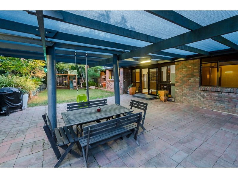 13 FAIRWAY AVENUE, Clinton QLD 4680