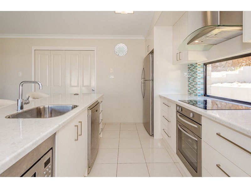 27 Parsloe Street, Telina QLD 4680