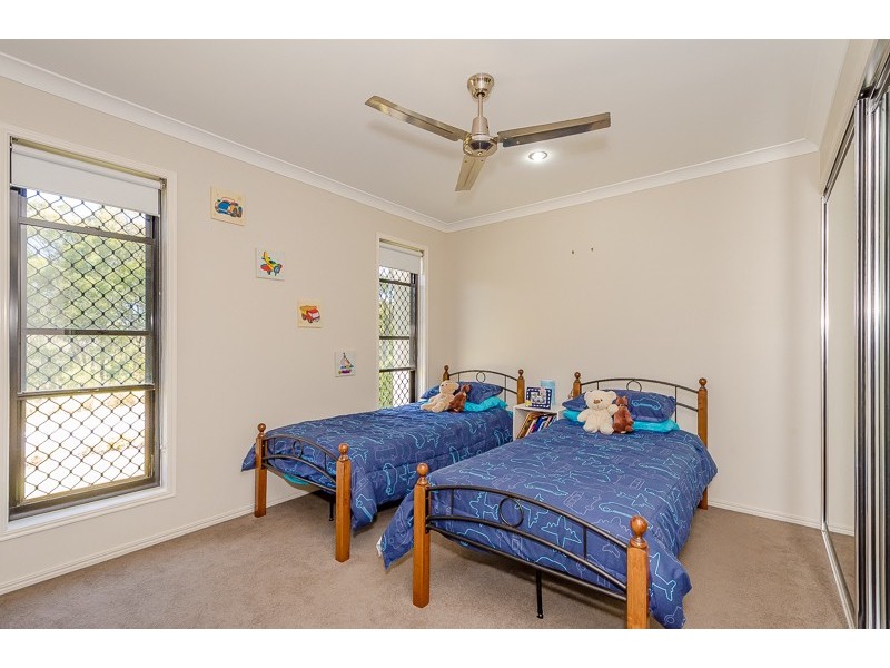 27 Parsloe Street, Telina QLD 4680