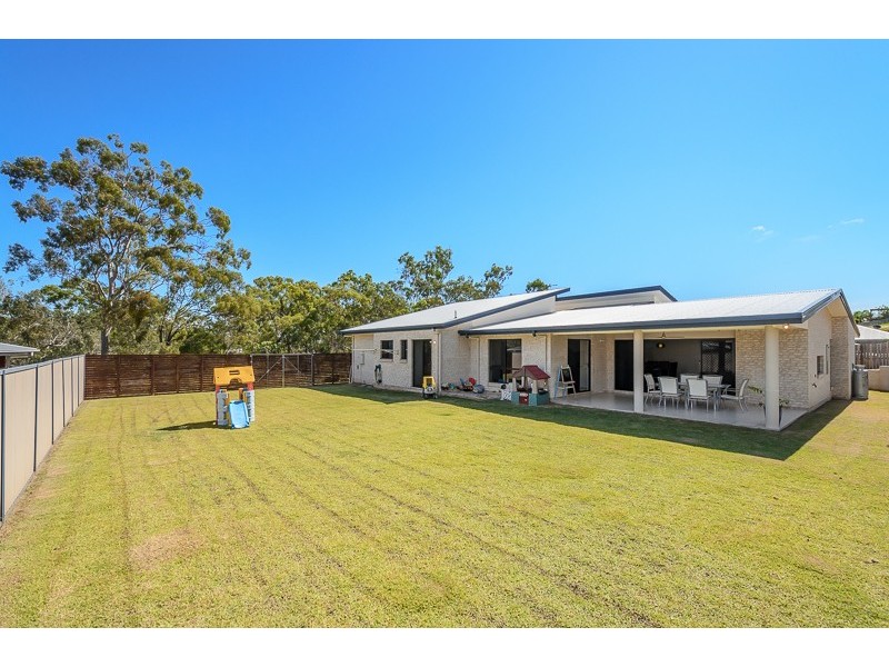 27 Parsloe Street, Telina QLD 4680