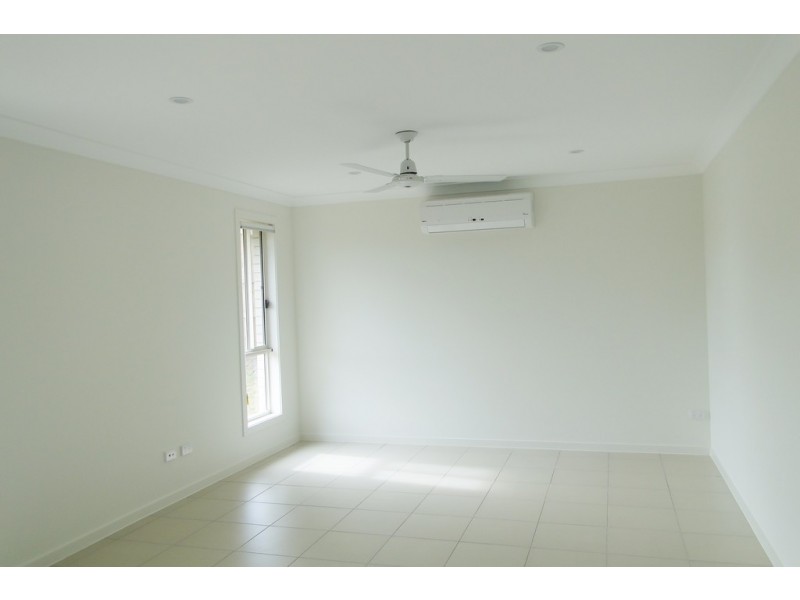 17 AVOCET ROAD, Kirkwood QLD 4680