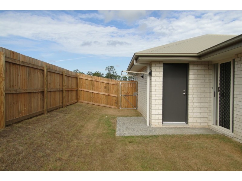 17 AVOCET ROAD, Kirkwood QLD 4680