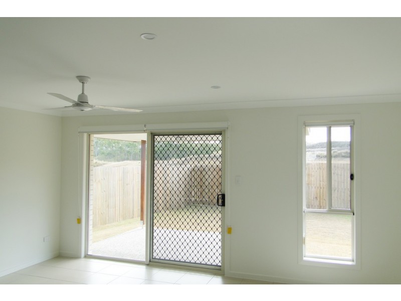 17 AVOCET ROAD, Kirkwood QLD 4680
