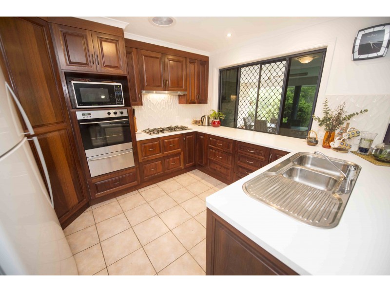 28 Carthurbie Court, New Auckland QLD 4680
