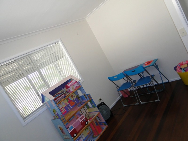 23 SMITH STREET, West Gladstone QLD 4680