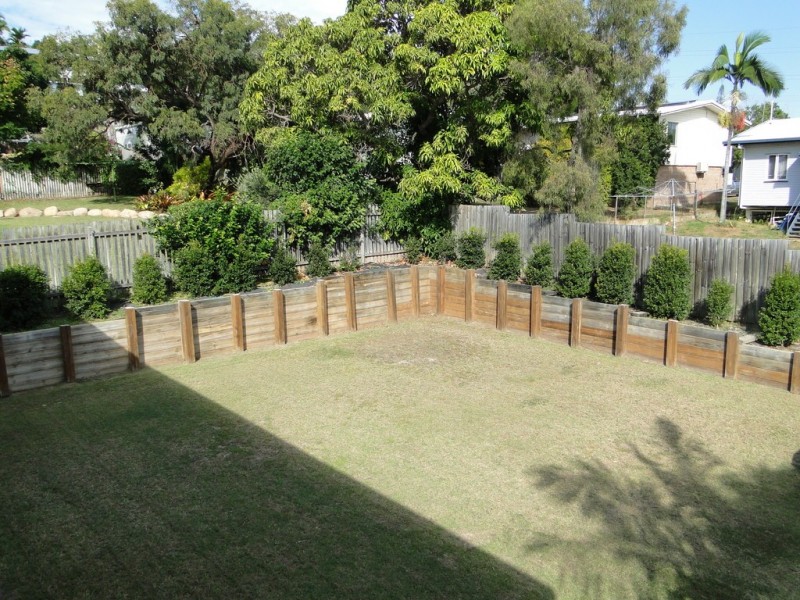 23 SMITH STREET, West Gladstone QLD 4680