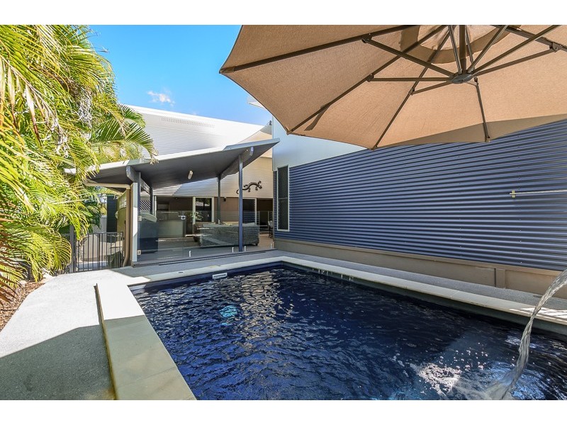 11 Christian Court, Glen Eden QLD 4680