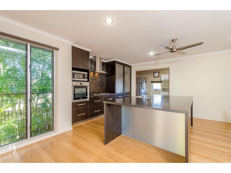 11 Christian Court, Glen Eden QLD 4680