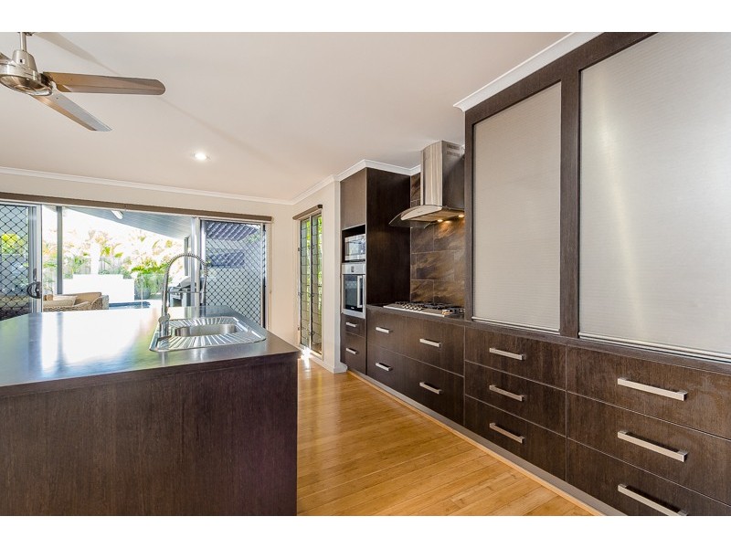 11 Christian Court, Glen Eden QLD 4680