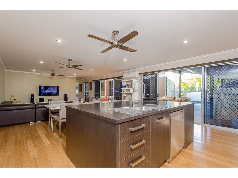 11 Christian Court, Glen Eden QLD 4680