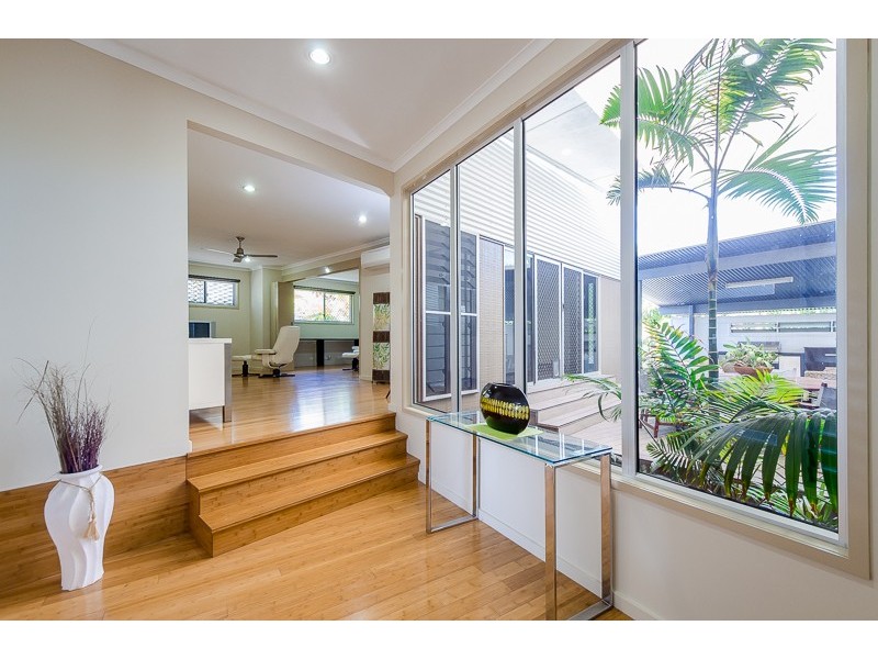 11 Christian Court, Glen Eden QLD 4680