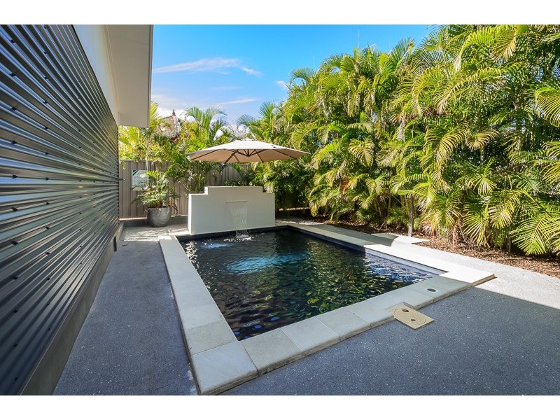 11 Christian Court, Glen Eden QLD 4680