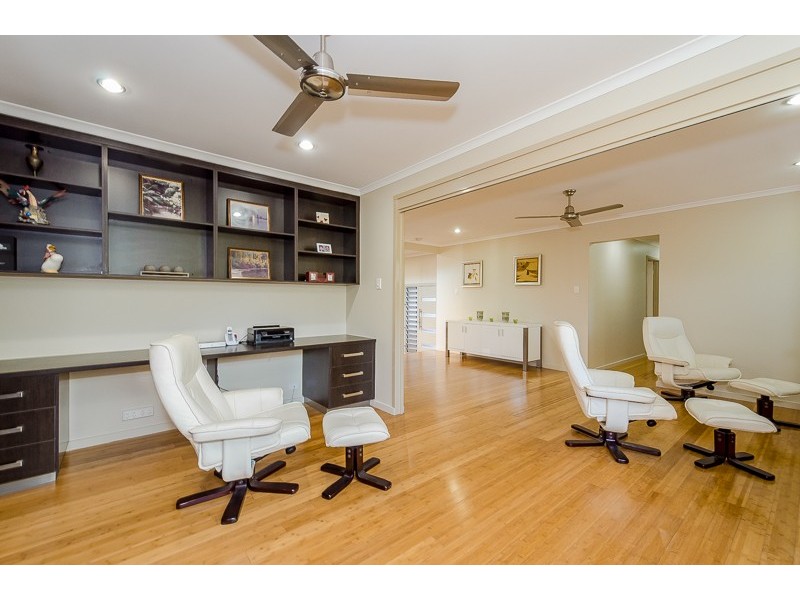 11 Christian Court, Glen Eden QLD 4680