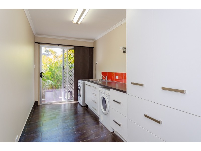 11 Christian Court, Glen Eden QLD 4680