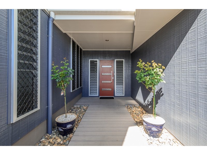 11 Christian Court, Glen Eden QLD 4680