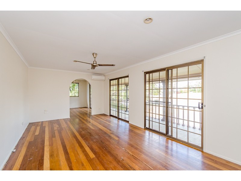 38 Cockatoo Drive, New Auckland QLD 4680