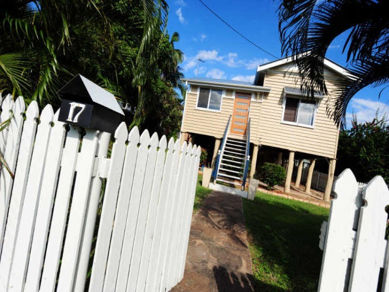 17 Fowler Street, West Gladstone QLD 4680